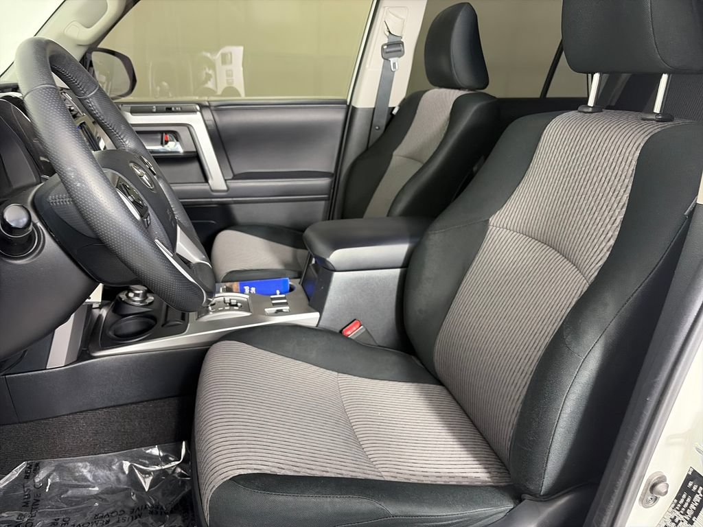 Used 2020 Toyota 4Runner 4WD image 11