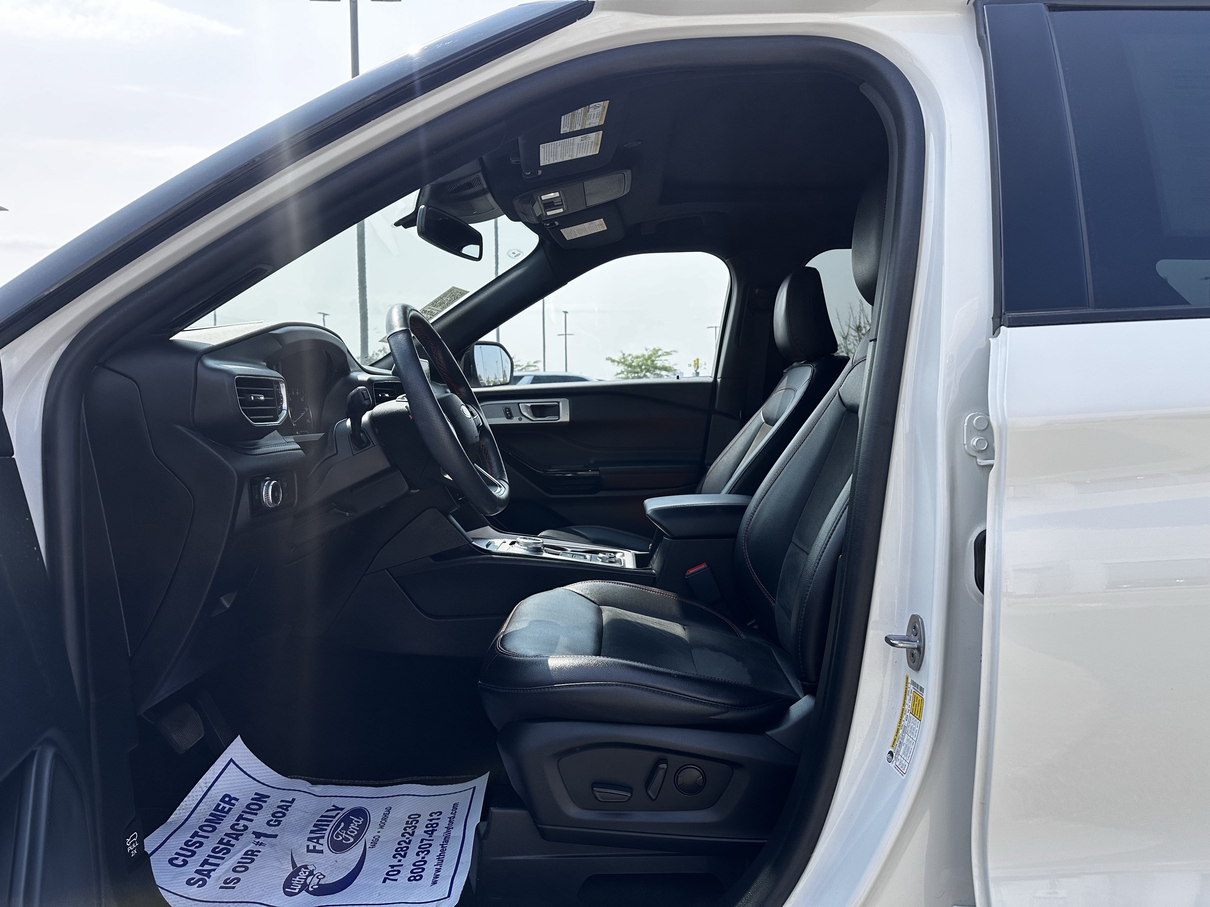 Certified 2023 Ford Explorer ST-Line w/ Class IV Trailer Tow Package AWD/4WD image 18