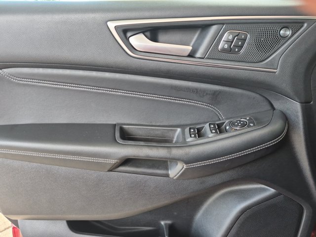Certified 2020 Ford Edge Titanium FWD image 13