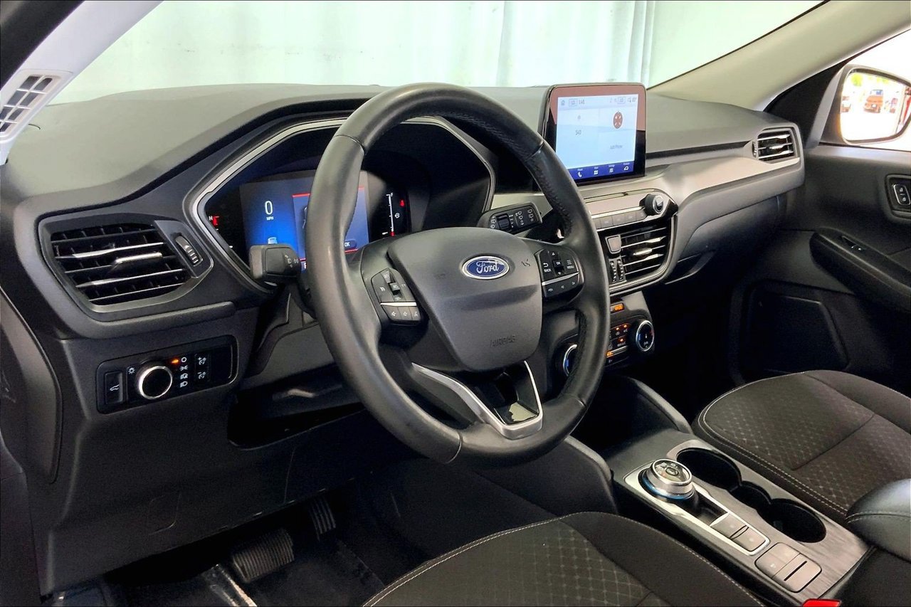 Certified 2024 Ford Escape Active FWD image 13