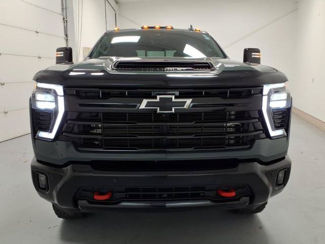 Used 2025 Chevrolet Silverado 2500 LTZ w/ Trail Boss Package AWD/4WD image 8
