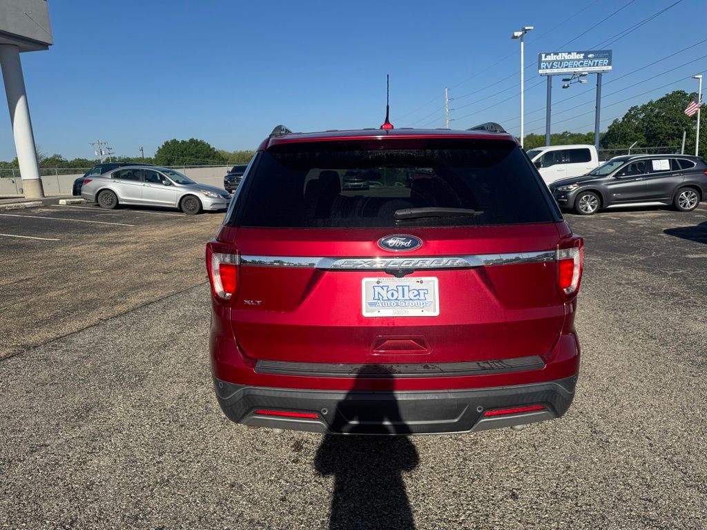 Certified 2019 Ford Explorer XLT w/ Equipment Group 201A FWD image 11