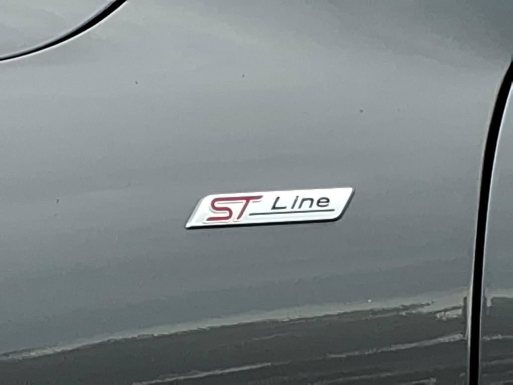 Certified 2023 Ford Escape ST-Line AWD/4WD image 10