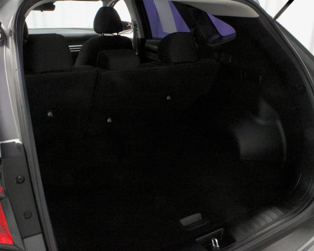 Used 2025 Hyundai Tucson SE FWD image 12