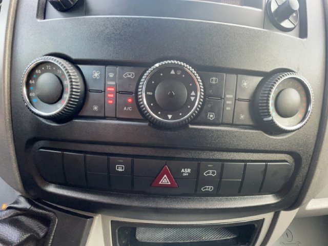 Used 2018 Mercedes-Benz Sprinter 2500 image 20