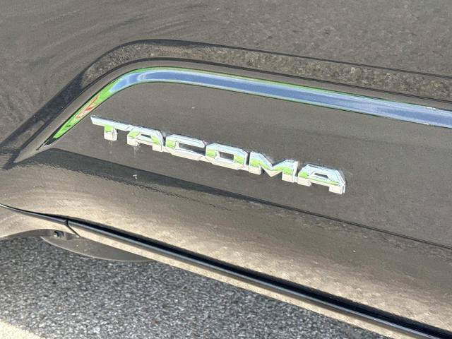 Used 2026 Toyota Tacoma SR5 AWD/4WD image 12