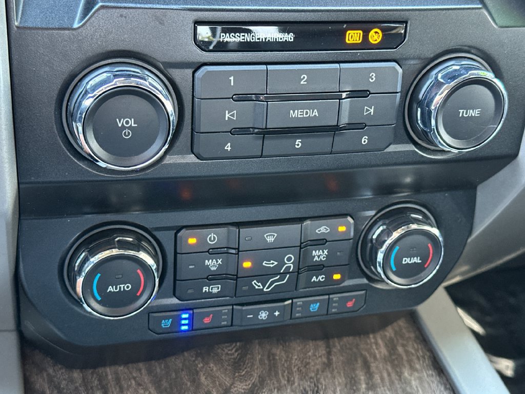 Certified 2019 Ford F350 Lariat w/ Lariat Ultimate Package AWD/4WD image 19