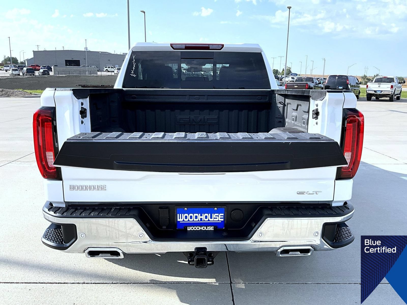 Used 2026 GMC Sierra 1500 SLT w/ SLT Premium Plus Package AWD/4WD image 22