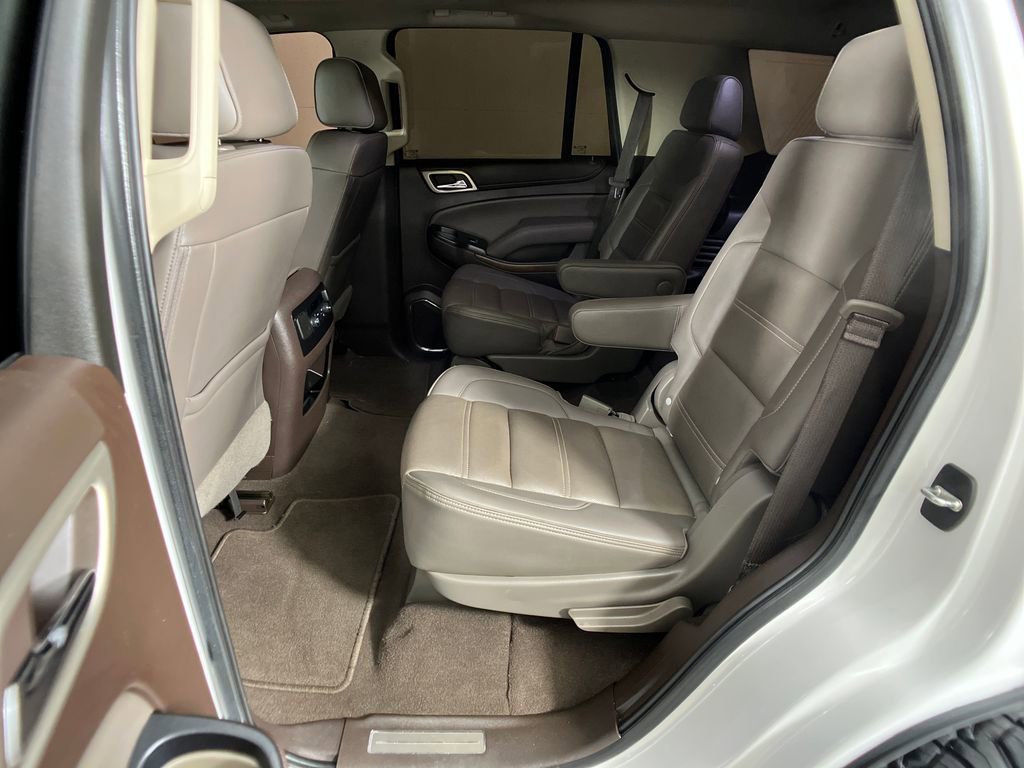 Used 2020 GMC Yukon Denali w/ Denali Premium Package image 30