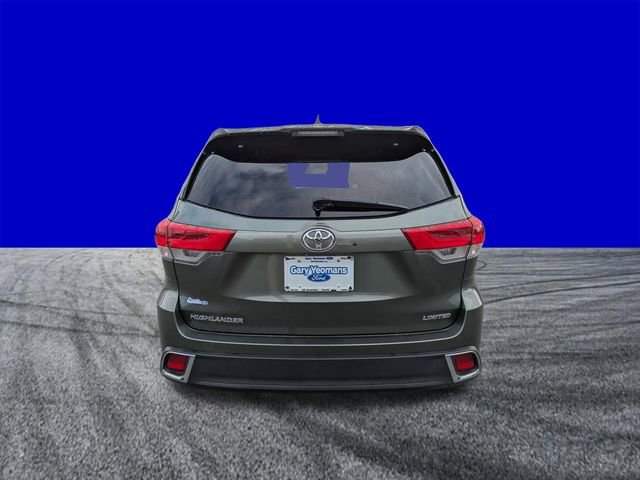 Used 2018 Toyota Highlander Limited Platinum FWD image 5