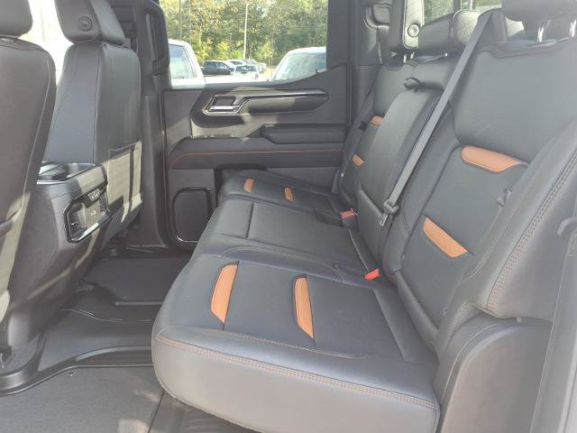 Used 2024 GMC Sierra 1500 AT4 w/ Technology Package AWD/4WD image 11