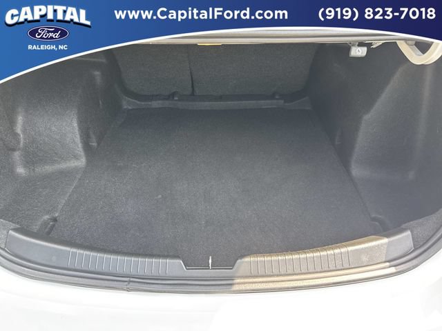 Used 2023 Chevrolet Malibu LT FWD image 16