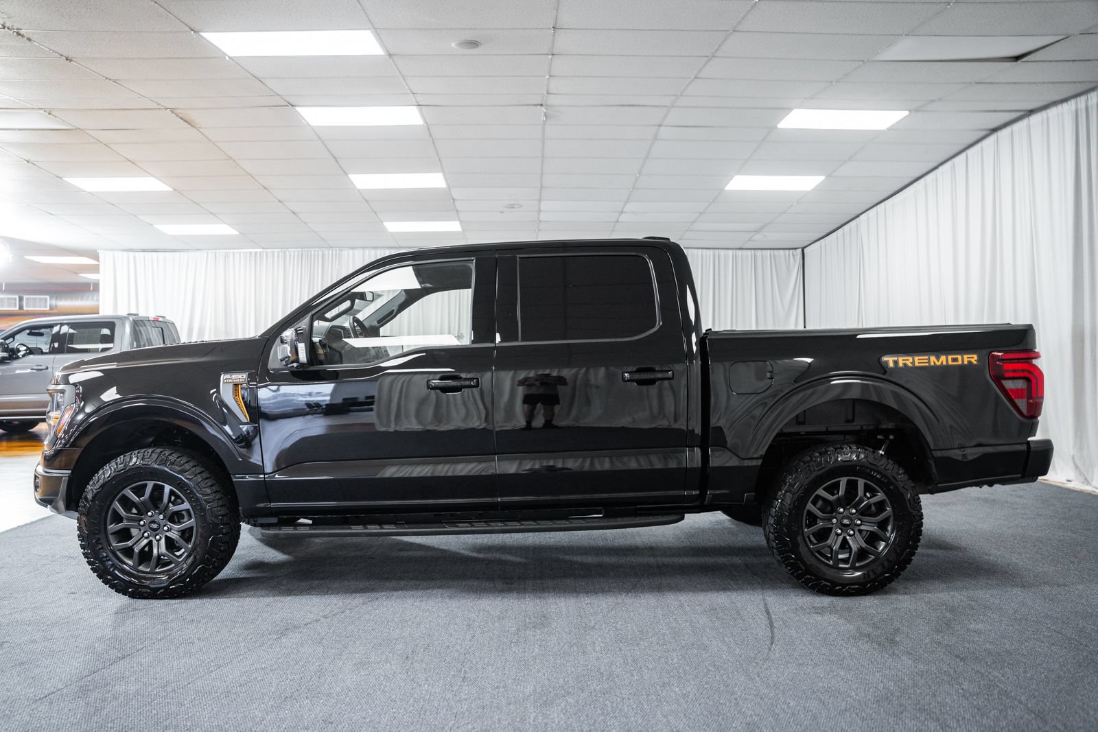 Certified 2025 Ford F150 Tremor w/ Equipment Group 402A High AWD/4WD image 4