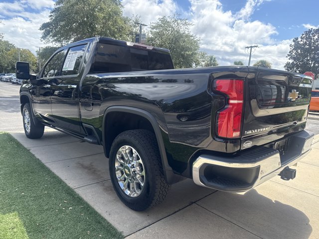 Used 2025 Chevrolet Silverado 2500 LTZ w/ LTZ Plus Package AWD/4WD image 7