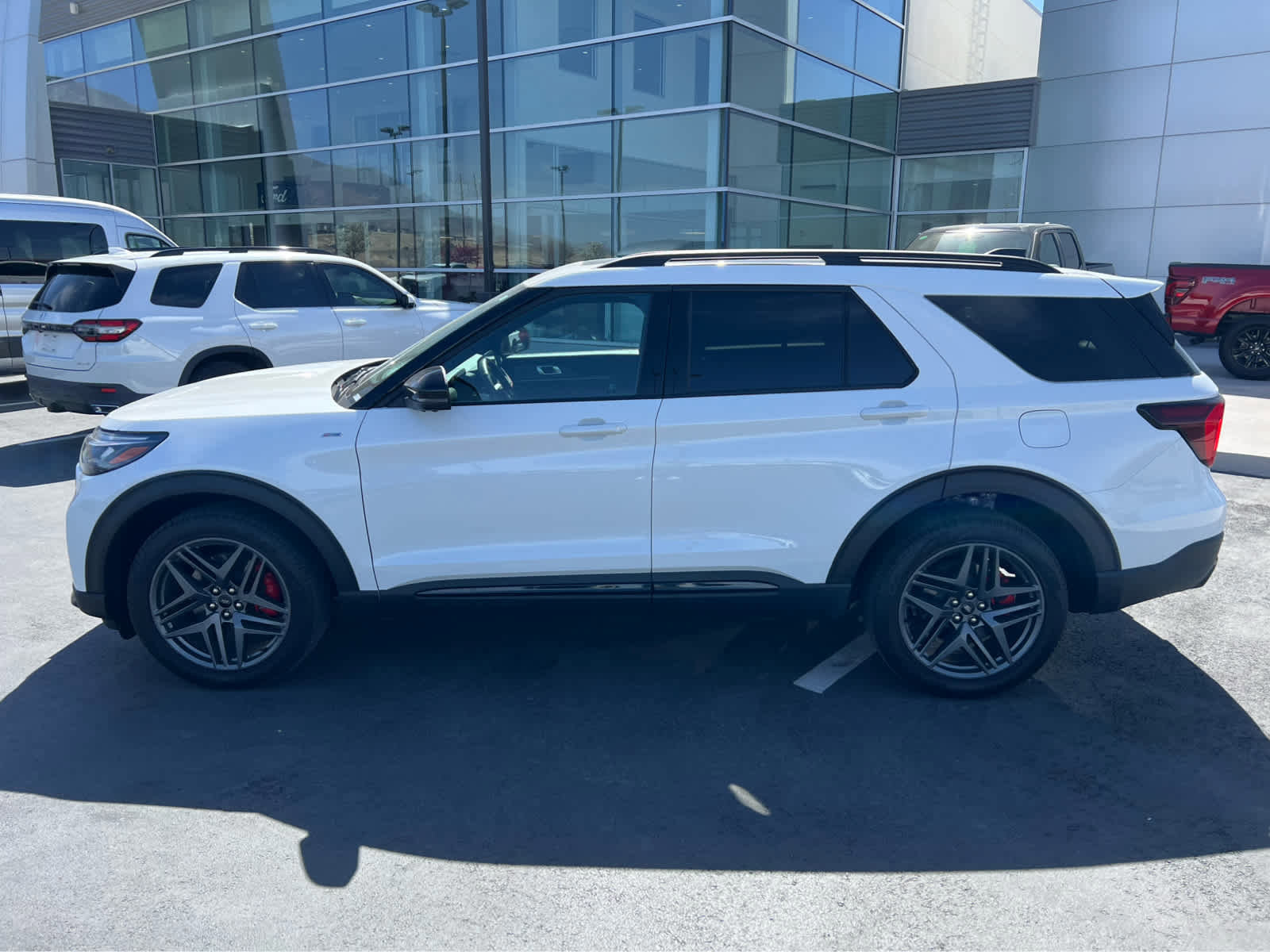 Certified 2025 Ford Explorer ST-Line w/ Premium Package AWD/4WD image 3