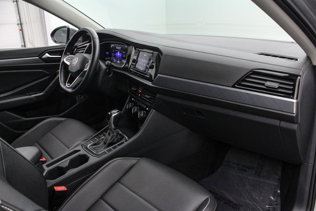 Used 2024 Volkswagen Jetta SE image 21