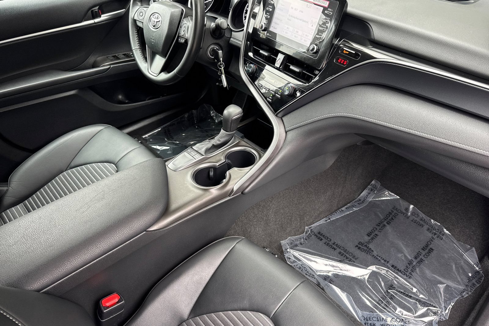 Used 2024 Toyota Camry SE FWD image 16