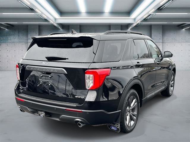Certified 2023 Ford Explorer XLT w/ Equipment Group 202A image 5