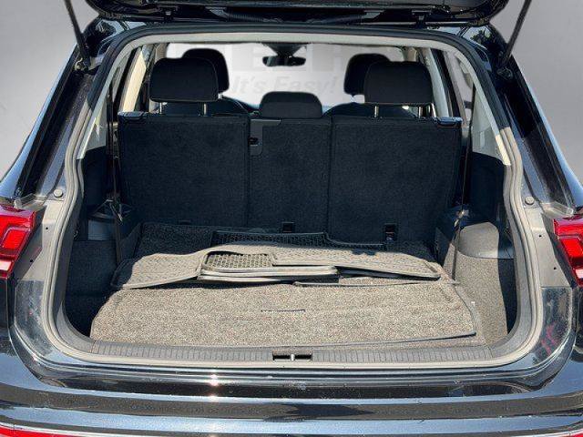 Used 2023 Volkswagen Tiguan S FWD image 28