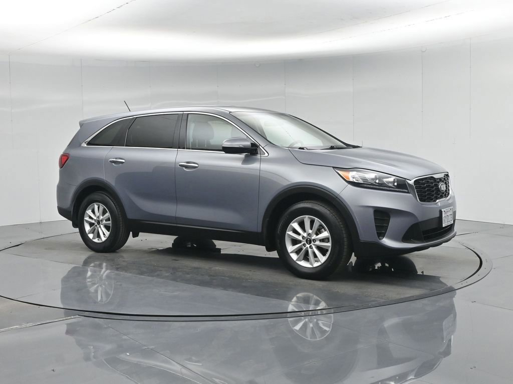 Used 2020 Kia Sorento LX image 4