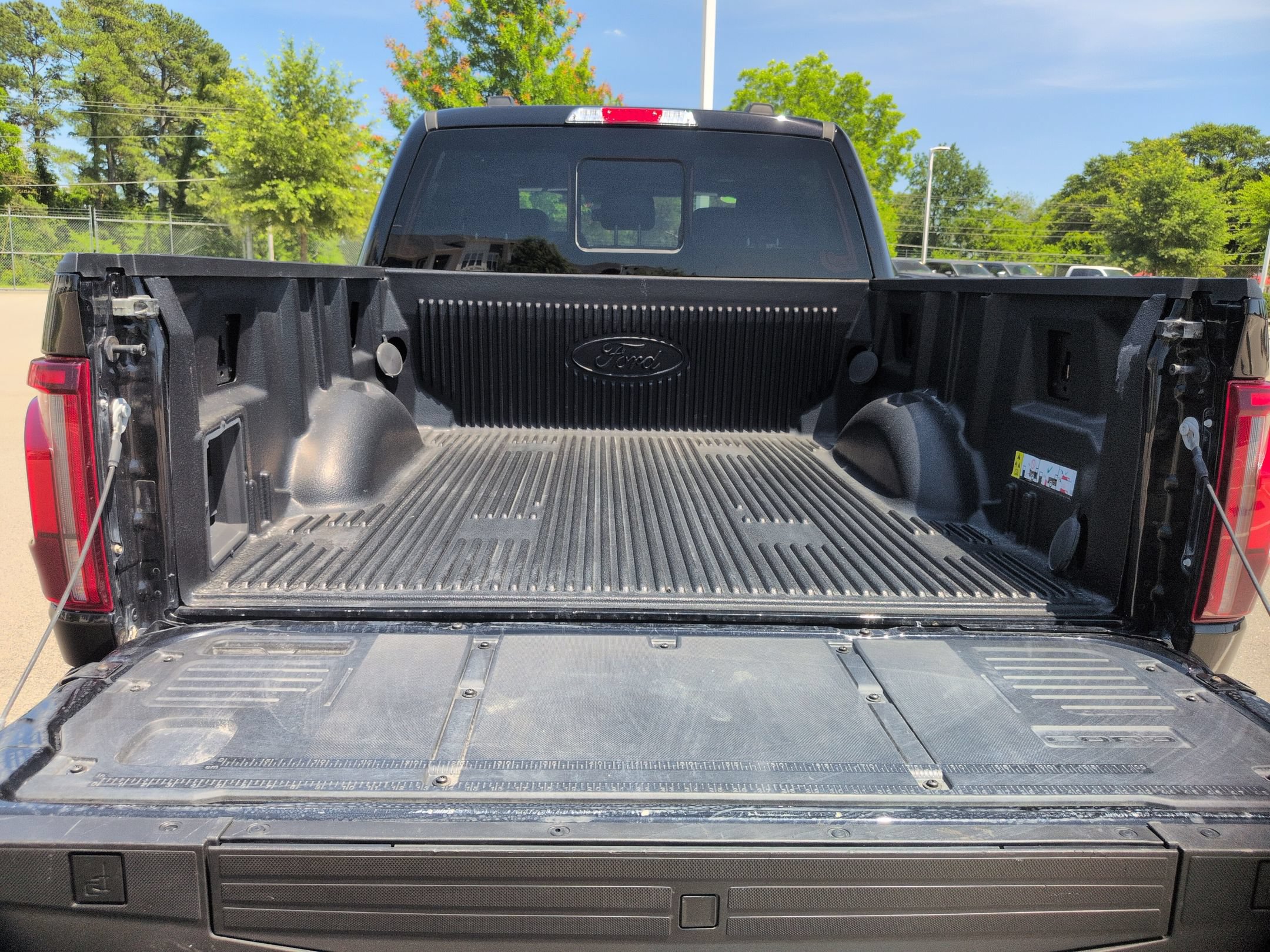 Certified 2024 Ford F150 Lariat w/ Equipment Group 502A High AWD/4WD image 33