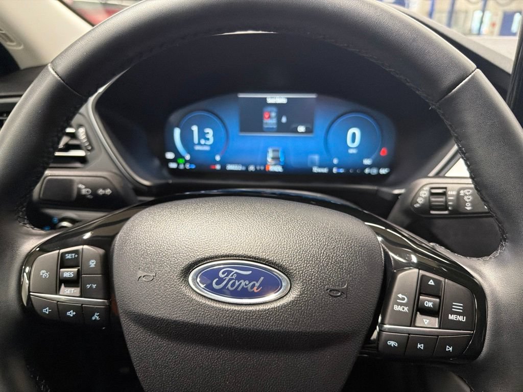 Certified 2025 Ford Escape Platinum AWD/4WD image 20