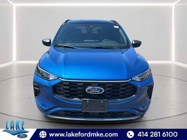 Certified 2023 Ford Escape ST-Line w/ Tech Pack #1 AWD/4WD image 2