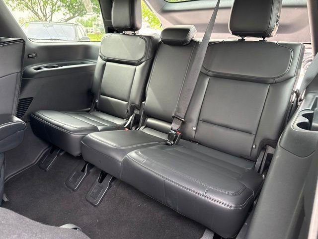 Certified 2025 Ford Expedition Platinum w/ Stealth Performance Package AWD/4WD image 17