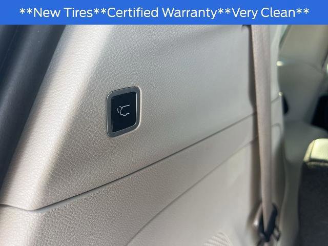 Used 2022 Chrysler Pacifica Touring-L w/ Uconnect Theater Family Group image 33