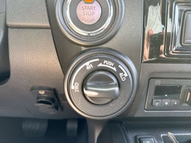 Used 2021 Nissan Titan PRO-4X w/ Pro-4x Convenience Package AWD/4WD image 30