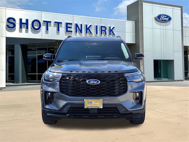Certified 2025 Ford Explorer ST-Line image 2