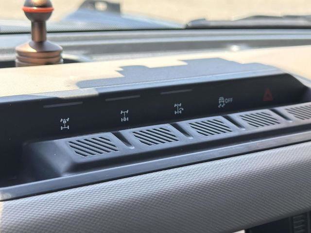 Certified 2022 Ford Bronco Wildtrak AWD/4WD image 25