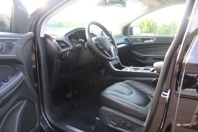 Certified 2024 Ford Edge Titanium AWD/4WD image 27