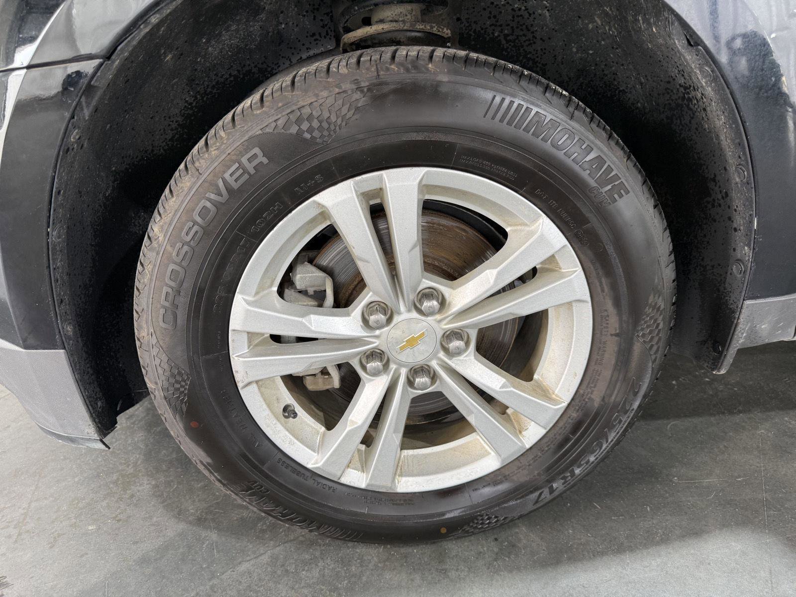 Used 2017 Chevrolet Equinox LS FWD image 10