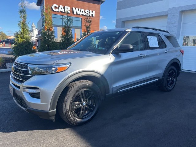 Certified 2022 Ford Explorer XLT w/ Equipment Group 202A image 9