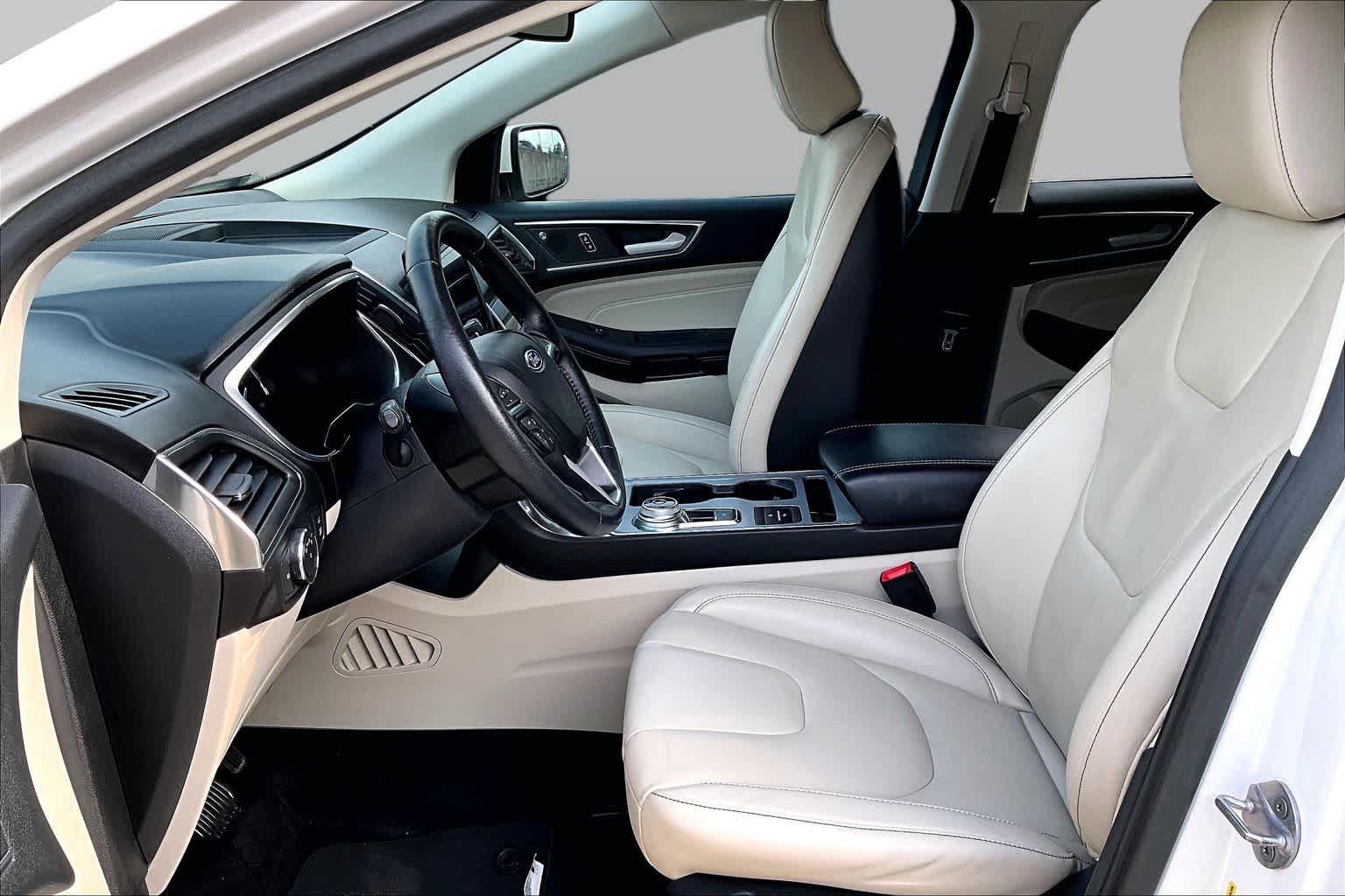 Certified 2021 Ford Edge Titanium FWD image 10