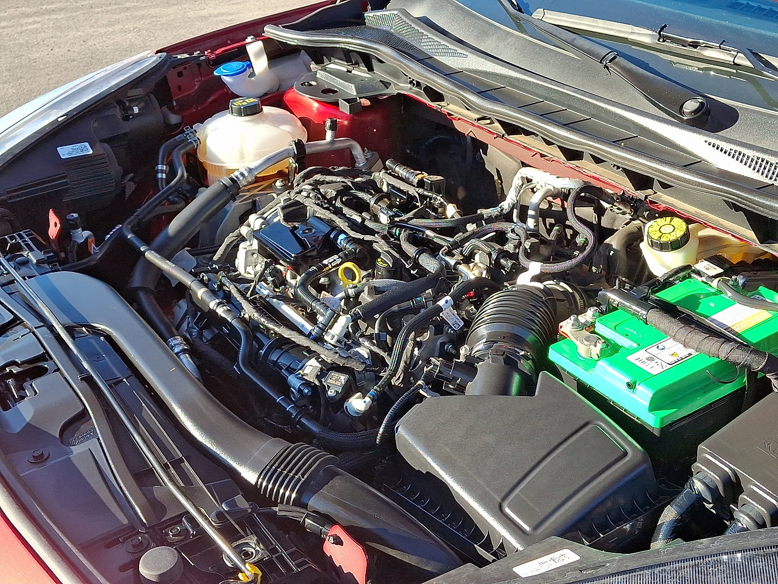 Certified 2020 Ford Escape SE image 29