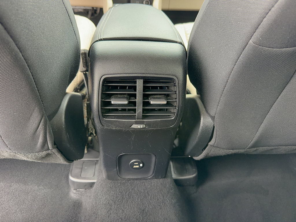 Certified 2020 Ford Escape SE FWD image 33