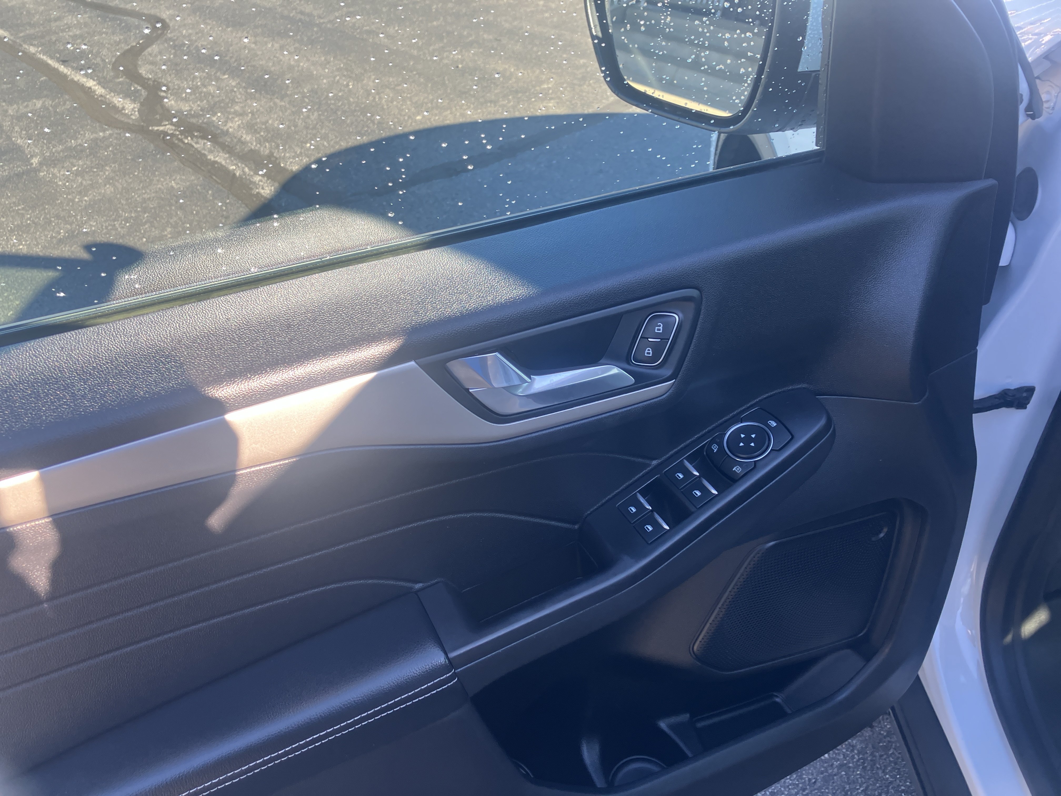 Certified 2021 Ford Escape SEL AWD/4WD image 18