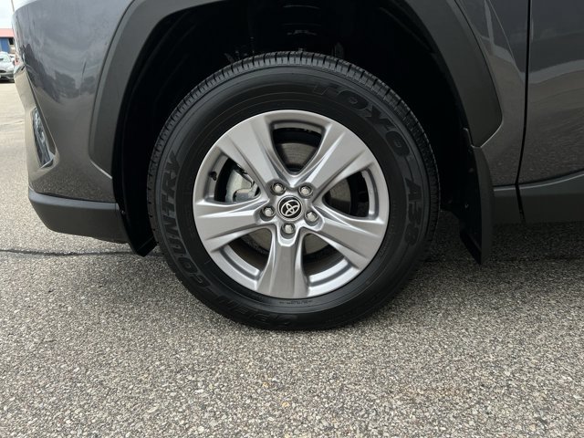 Used 2025 Toyota RAV4 XLE AWD/4WD image 10
