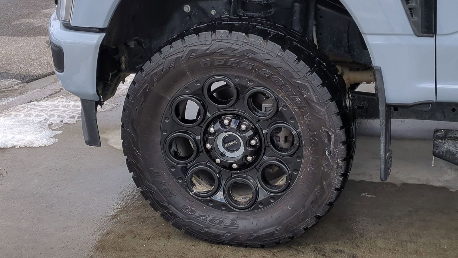 Certified 2025 Ford F350 Lariat w/ Black Appearance Package image 14