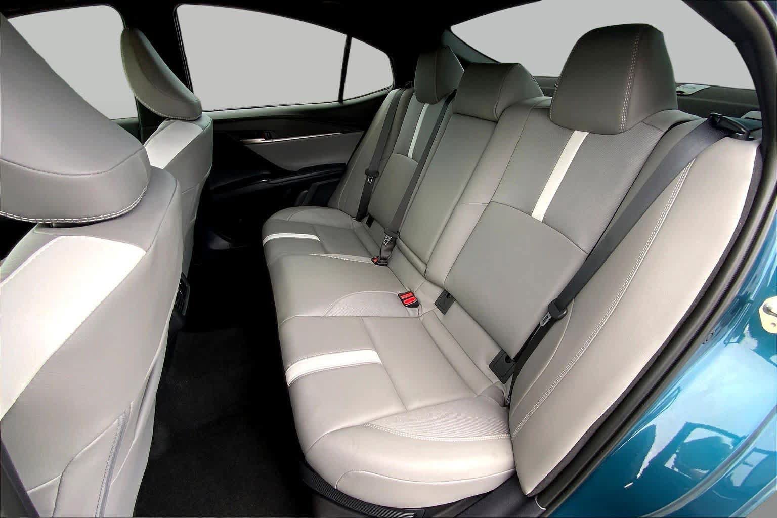 Used 2025 Toyota Camry SE FWD image 20