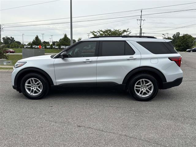 Certified 2026 Ford Explorer Active w/ Active Comfort Package RWD image 8