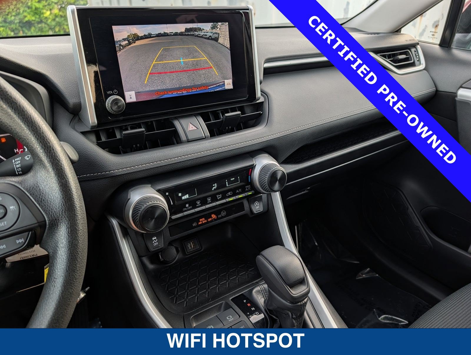 Used 2023 Toyota RAV4 LE AWD/4WD image 30