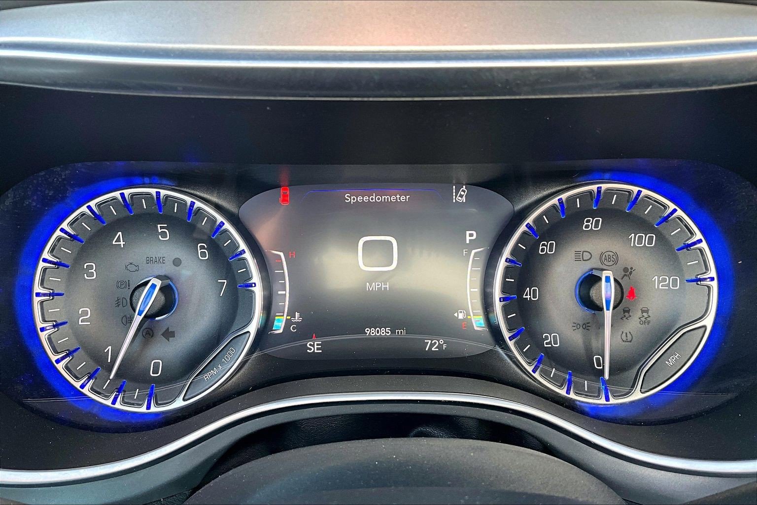 Used 2019 Chrysler Pacifica Touring-L Plus w/ Advanced Safetytec Group FWD image 13