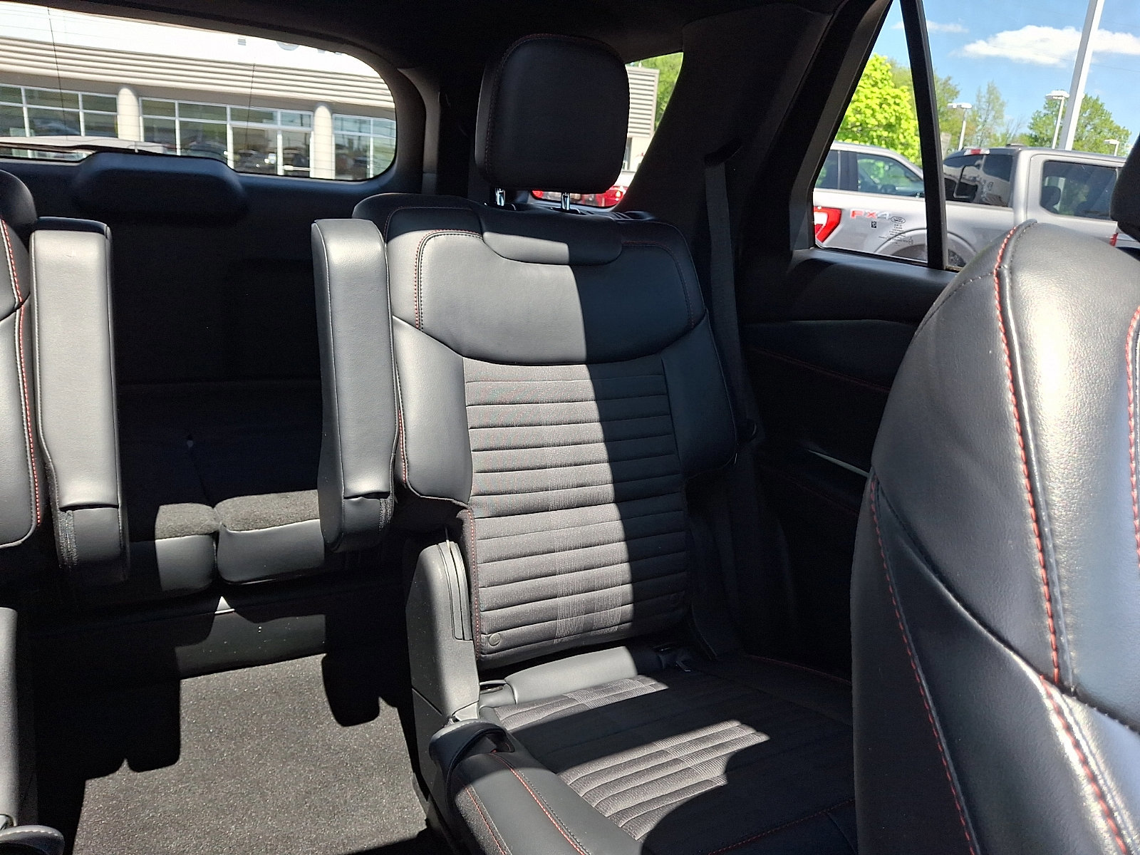 Certified 2025 Ford Explorer ST-Line AWD/4WD image 19