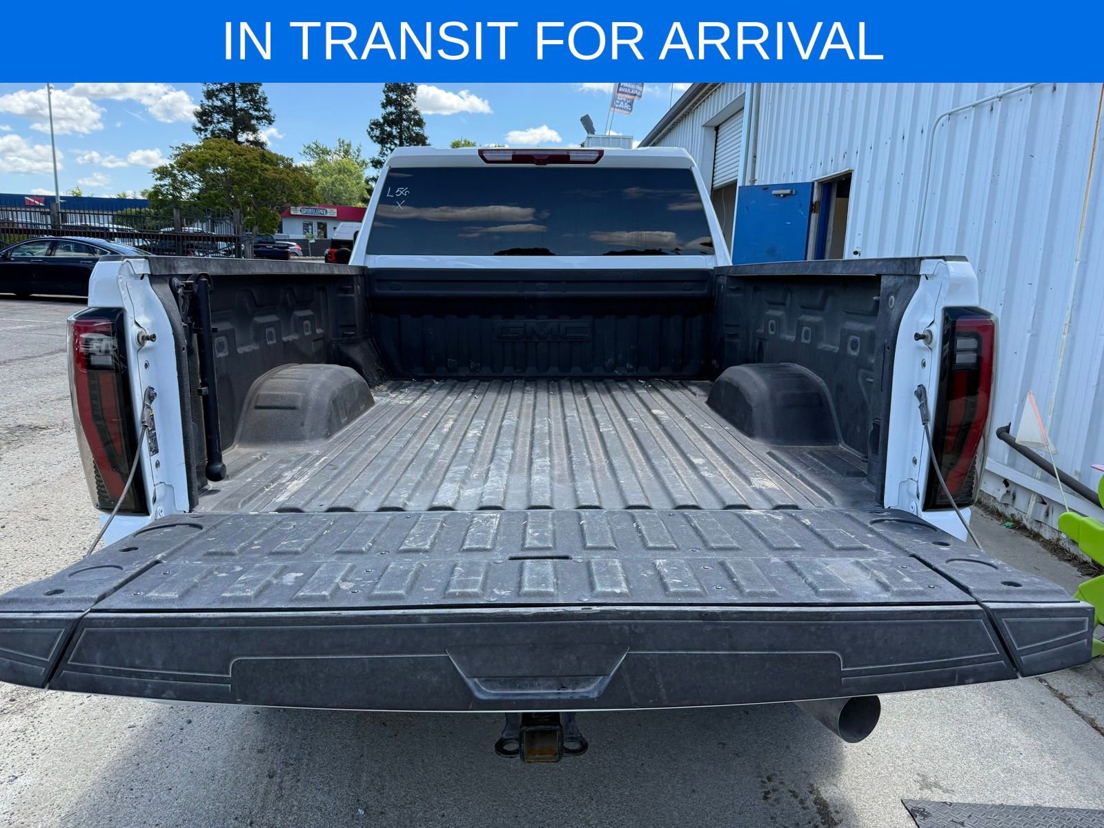 Used 2025 GMC Sierra 2500 AT4 AWD/4WD image 5