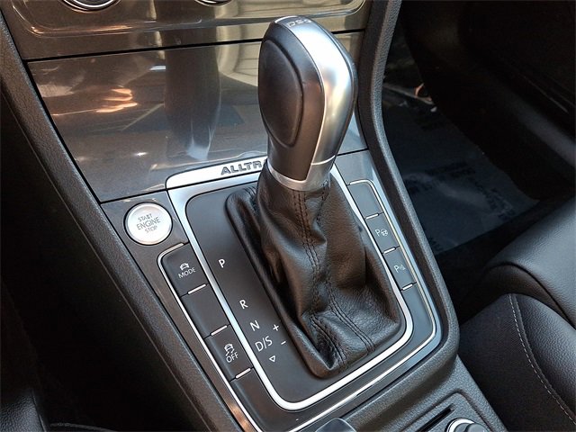 Used 2018 Volkswagen Golf Alltrack SEL image 15