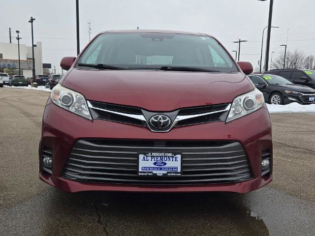 Used 2020 Toyota Sienna XLE image 5