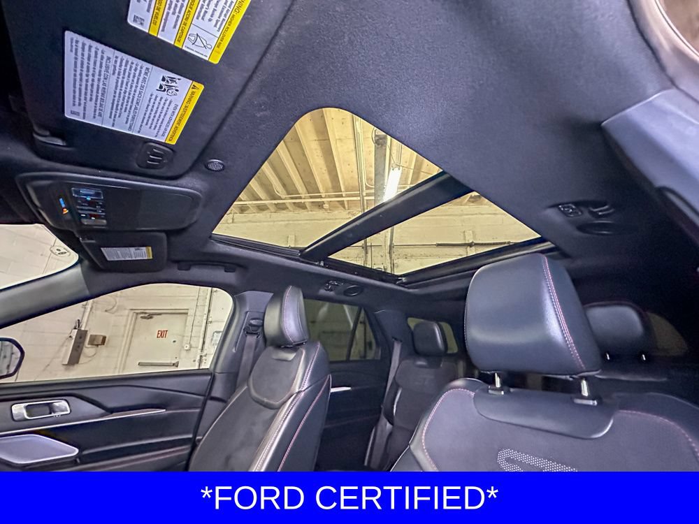 Certified 2025 Ford Explorer ST AWD/4WD image 4